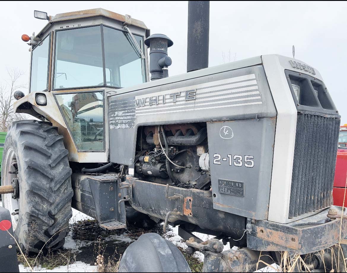 Tracteur White 2-135