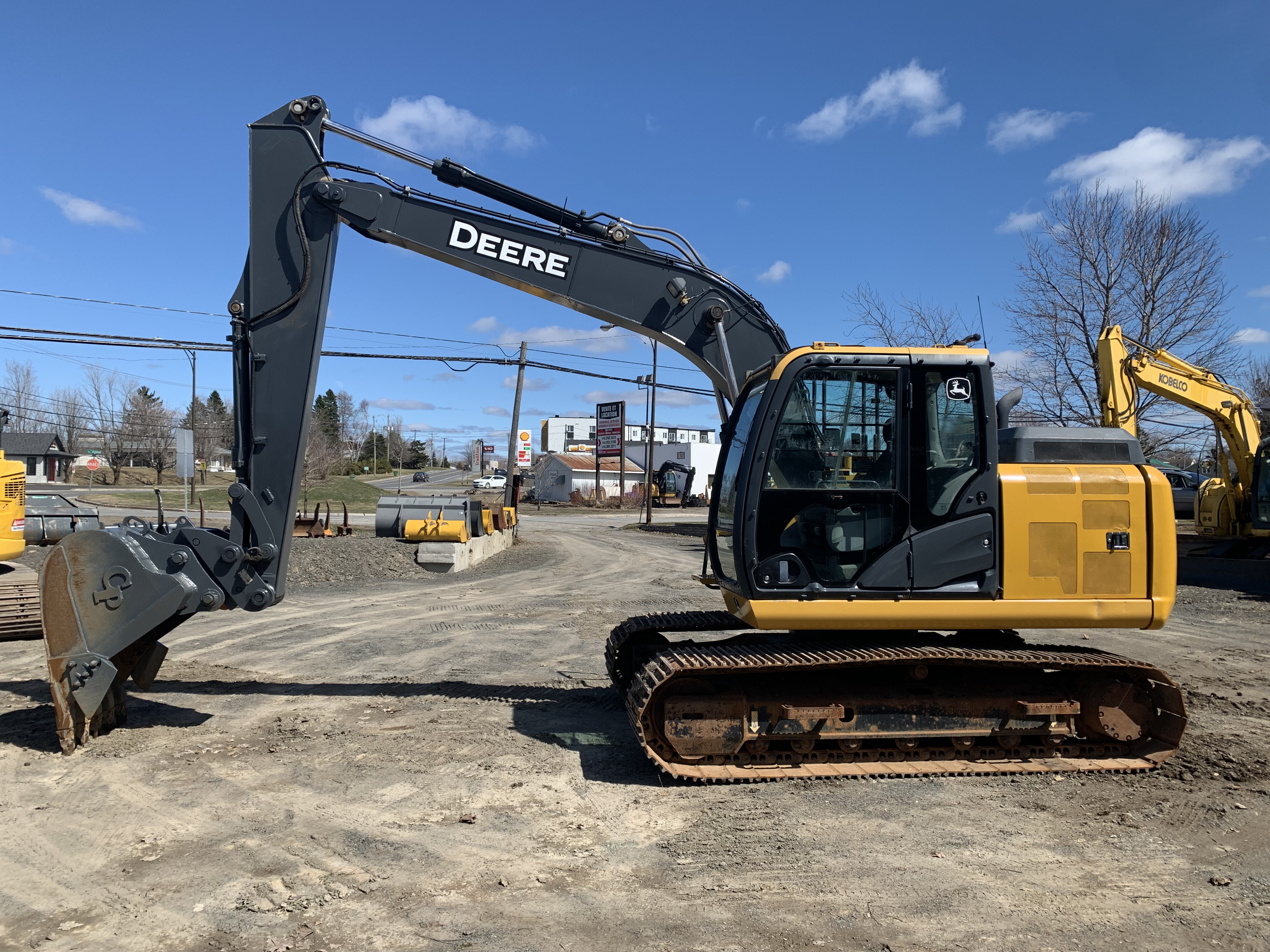 Excavatrice John Deere 130G