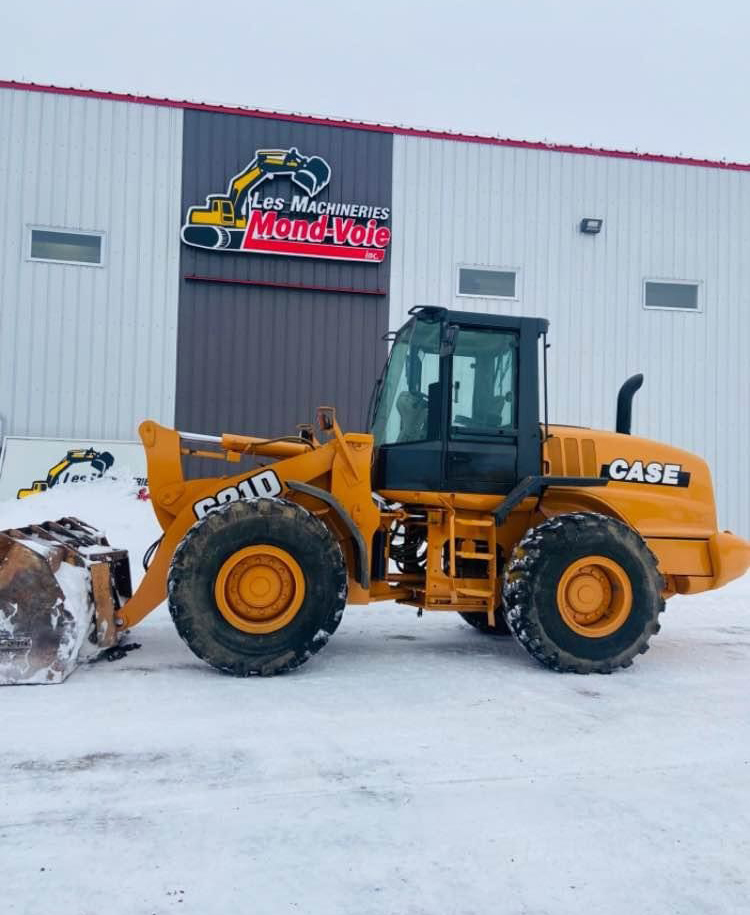 Chargeur articulé sur pneus Case 621D