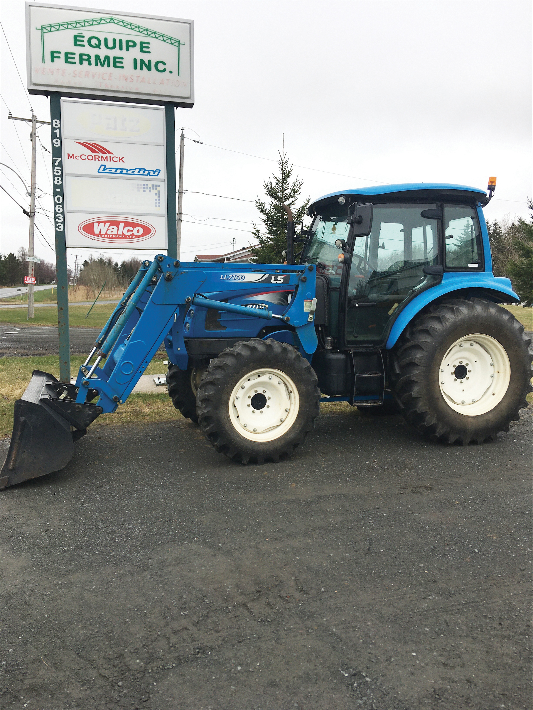 Tractor New Holland LS 7010