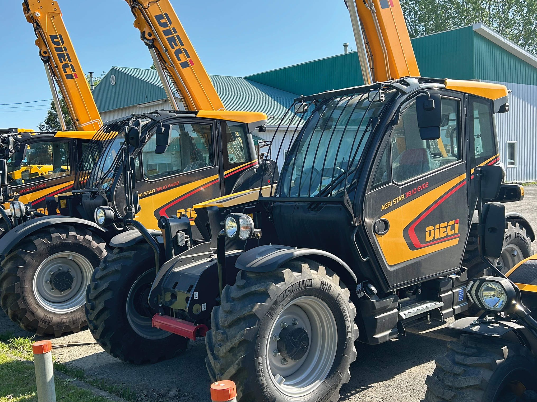 Telescopic loader  Chariot télescopique neuf AgriStar 38-10