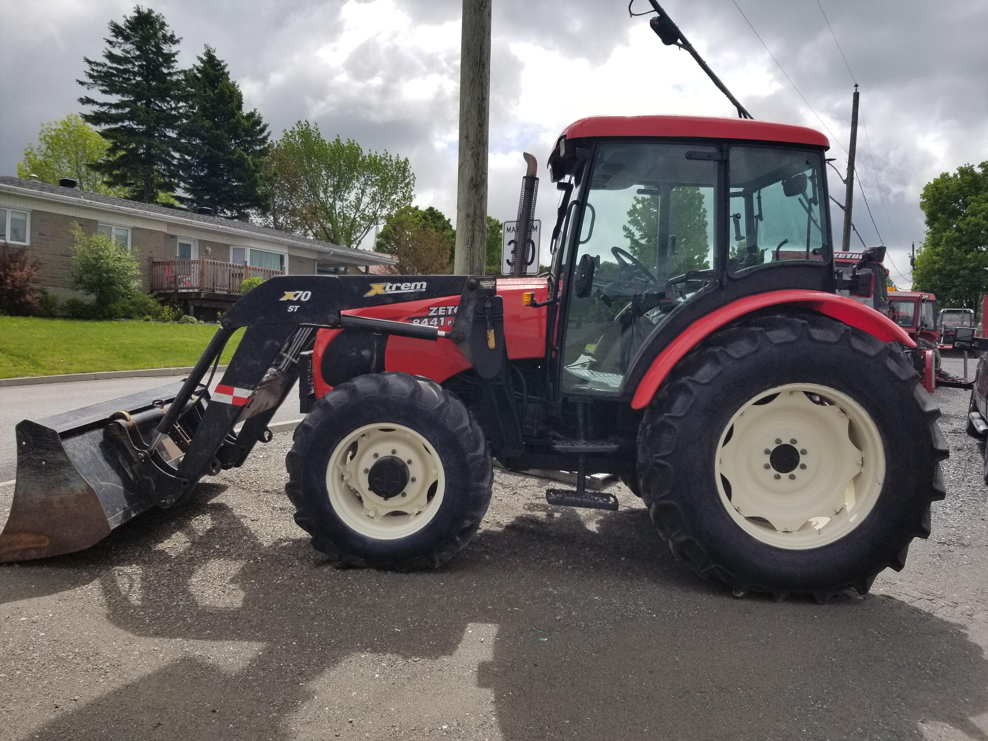 Tracteur Zetor  8441-1R