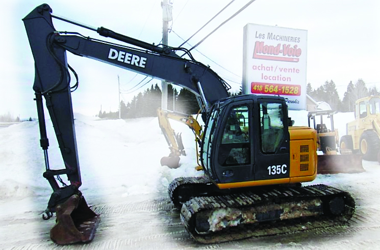 Excavatrice John Deere 135C
