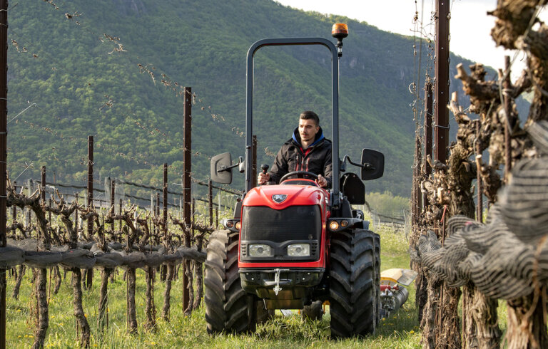 Orchard tractor Antonio Carraro SRX