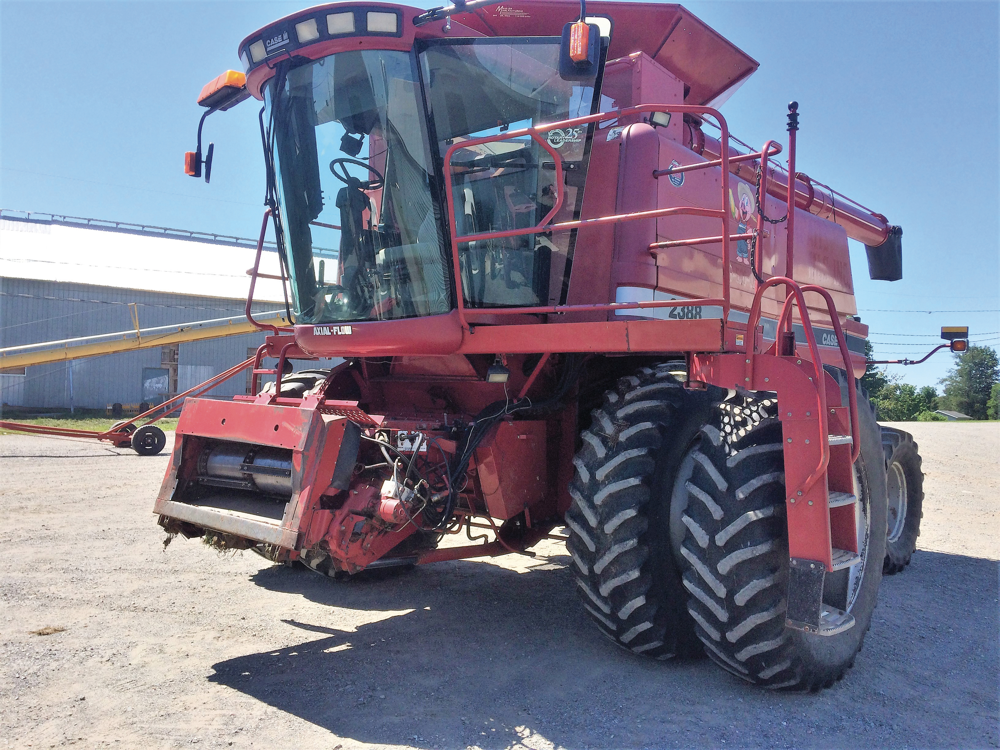 Moissonneuse-batteuse Case IH 2388