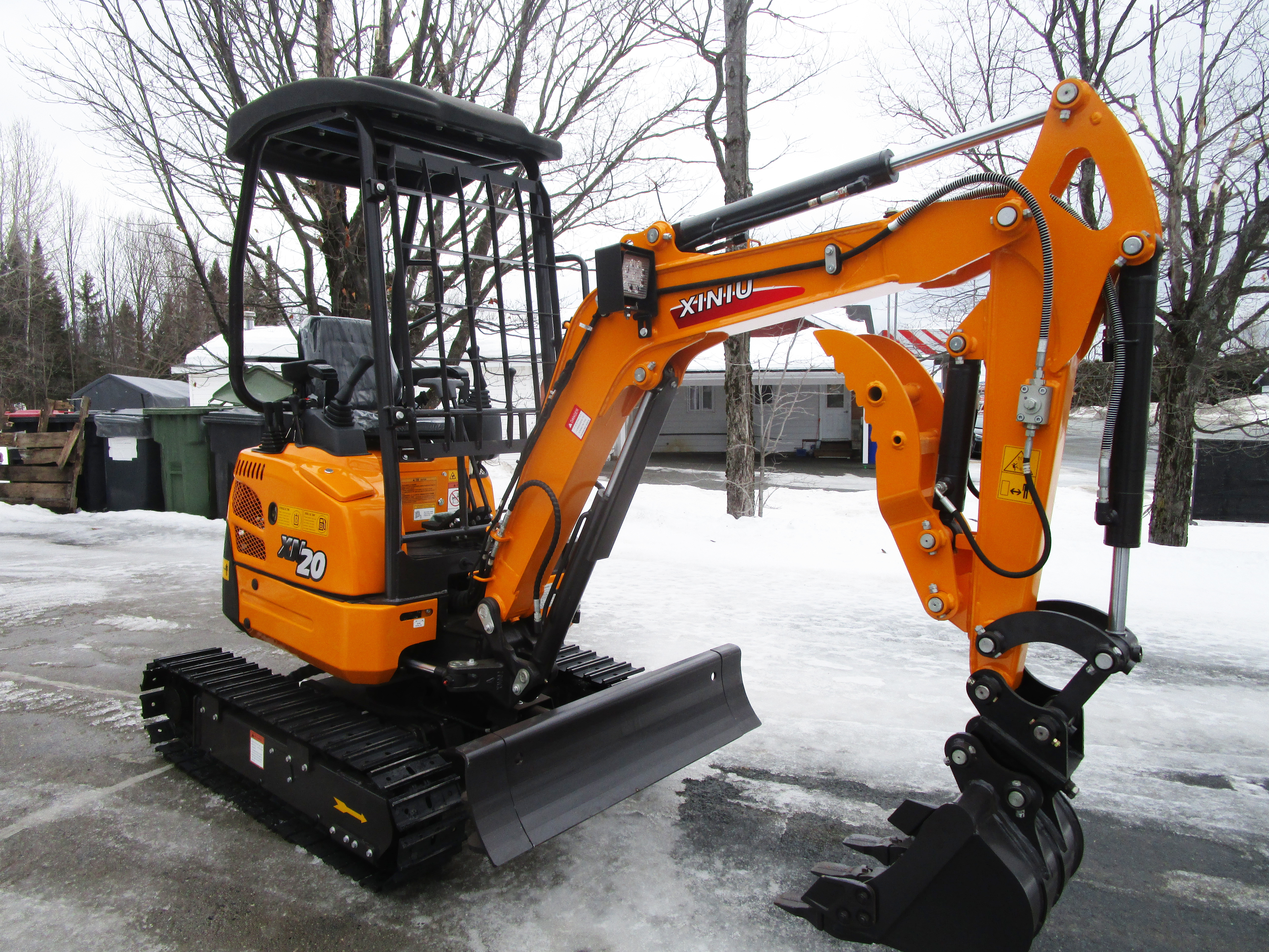 Excavatrice Rhino XN20