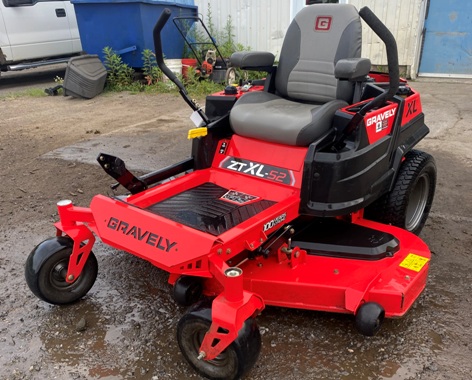 Lawn tractor Gravely ZT-XL52
