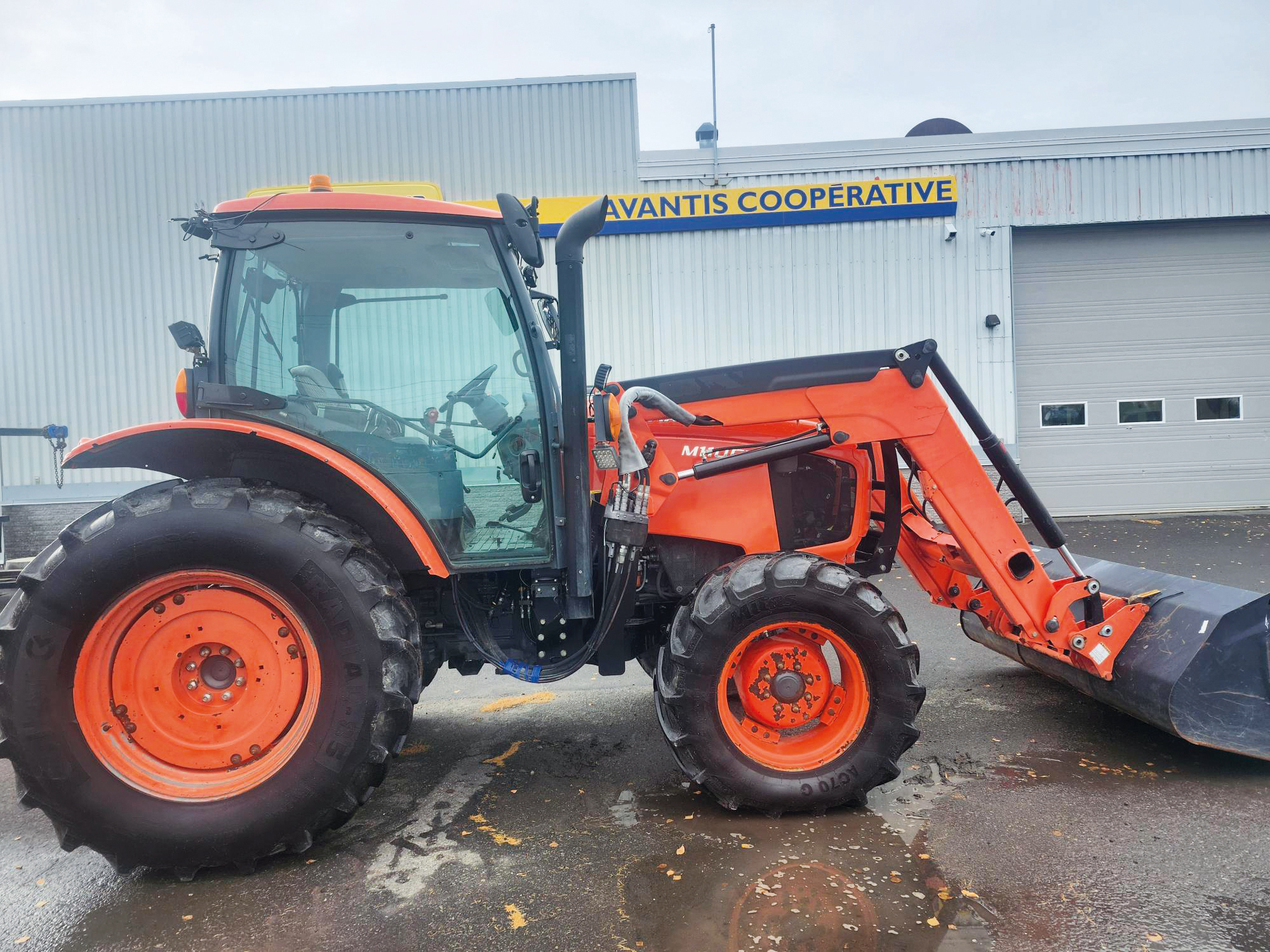 Tractor Kubota M110GX