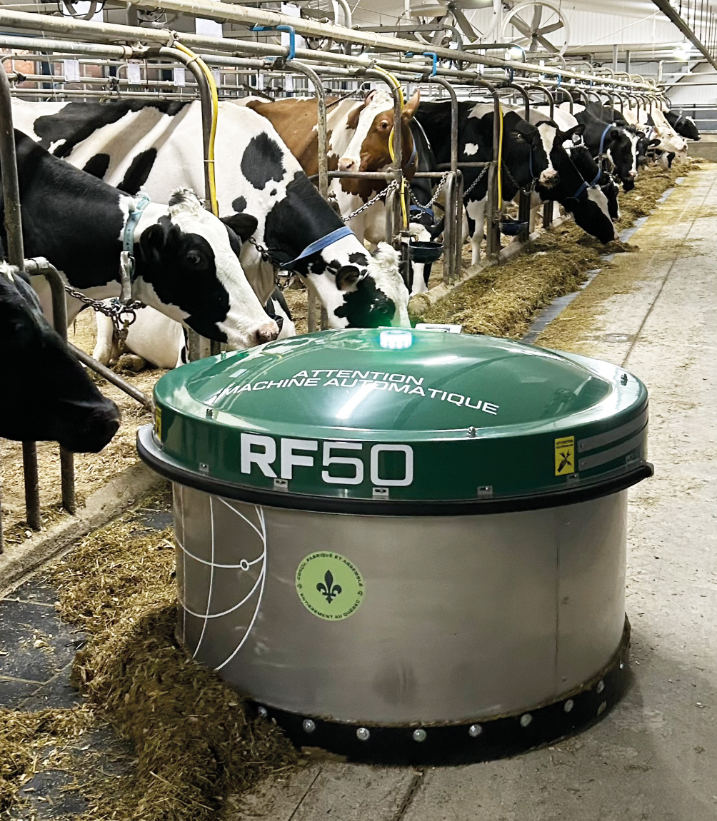   RF50 - Repousse fourrage 50po guidé par bande magnétique