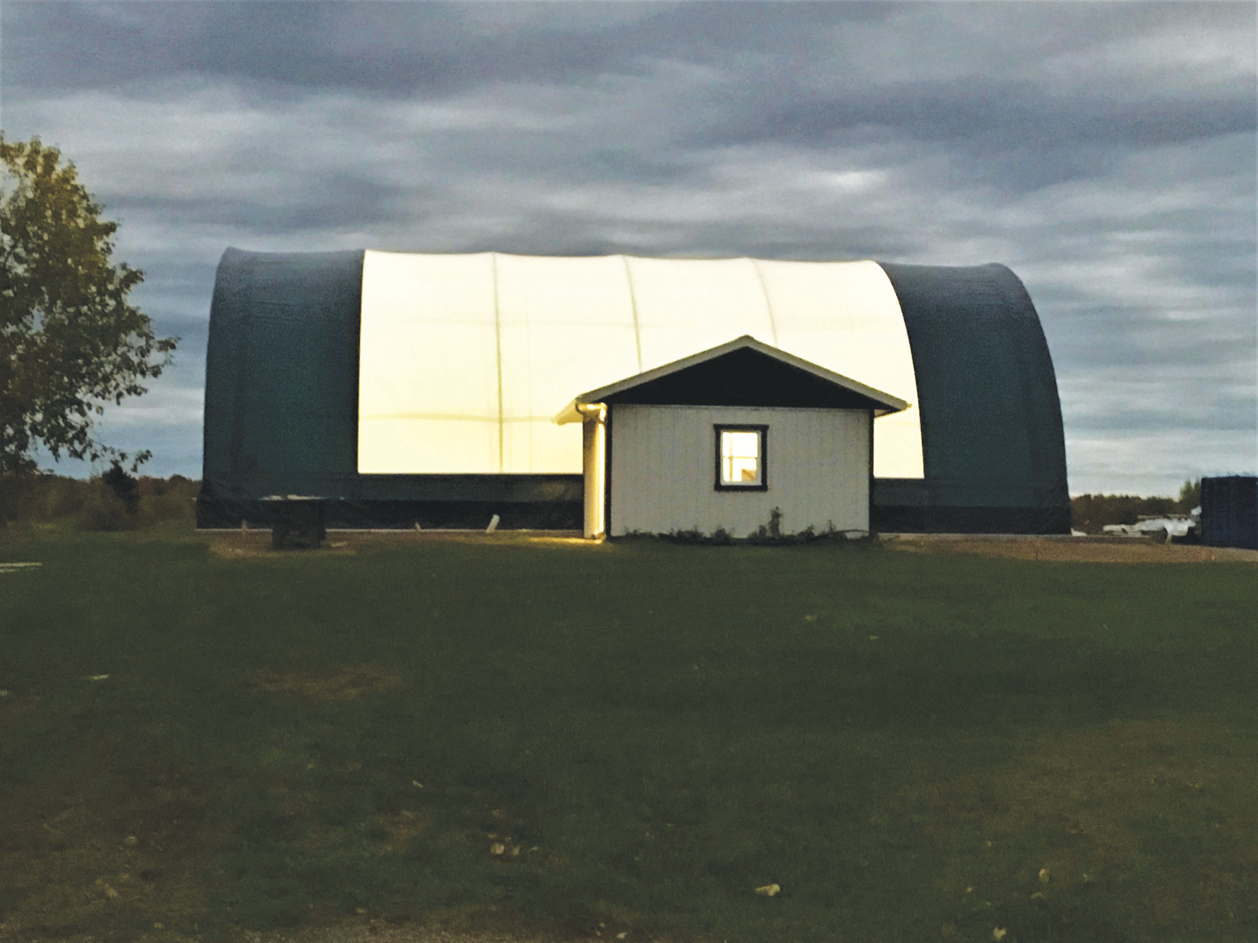 Building  QL 42 à 60 pi