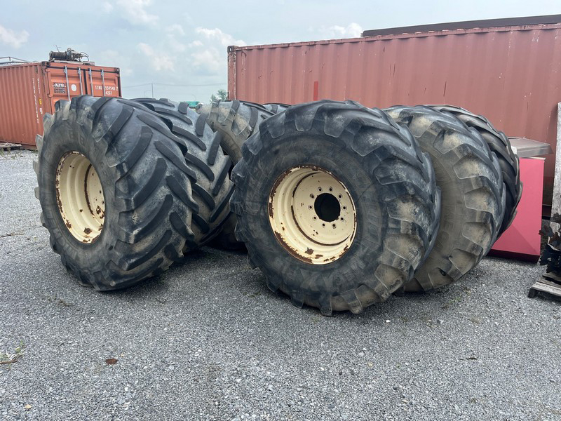 Pneus  620/75R26 (28L26) 