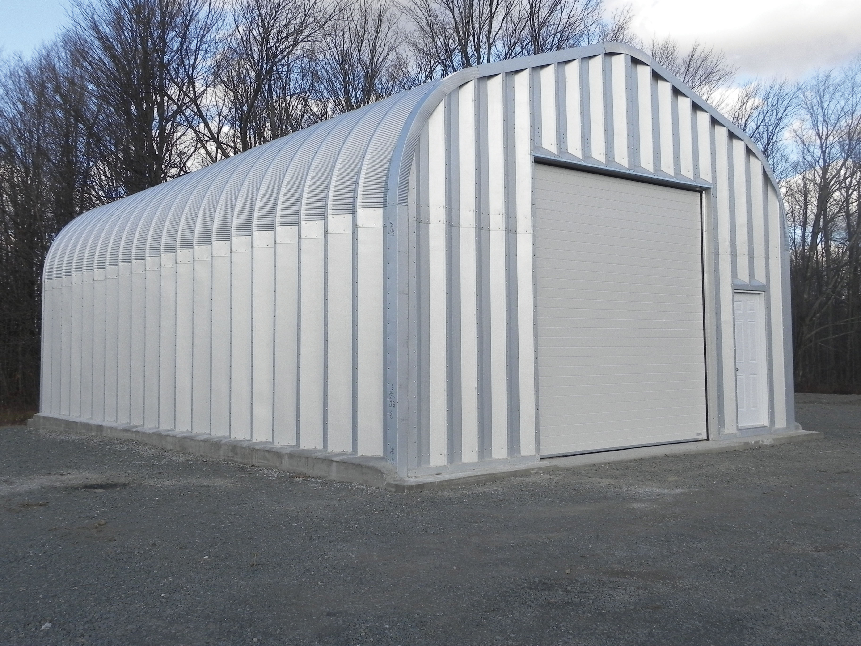 Arched building (dome)  Gama